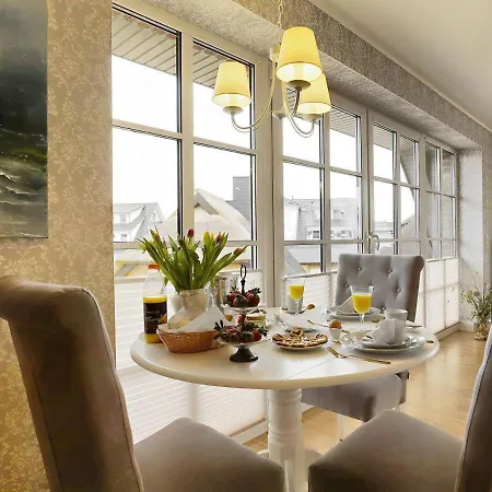 Ostseerauschen-im-ferienhaus-flair-am-meer * 青斯特